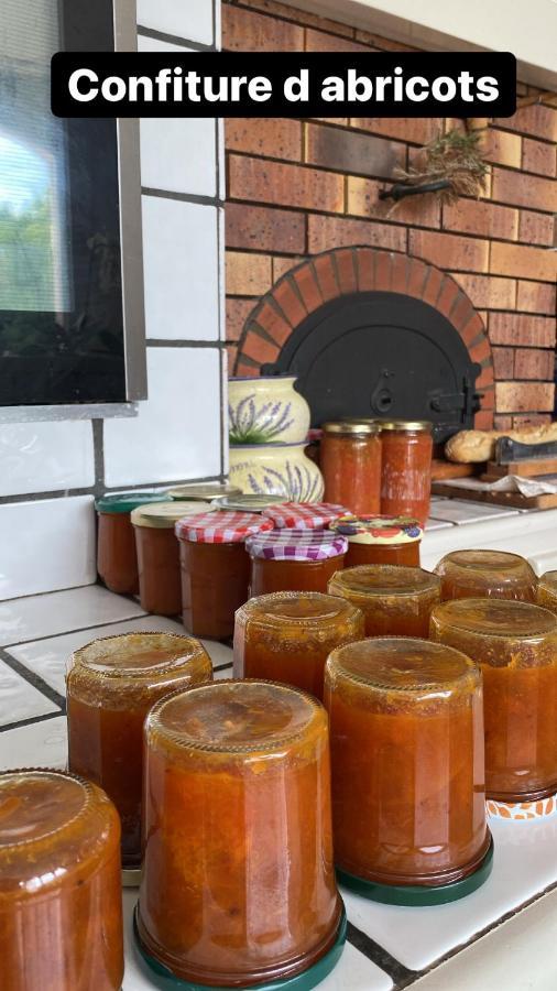 Domaine De La Provencale Bed & Breakfast Saint-Didier-de-la-Tour Екстериор снимка