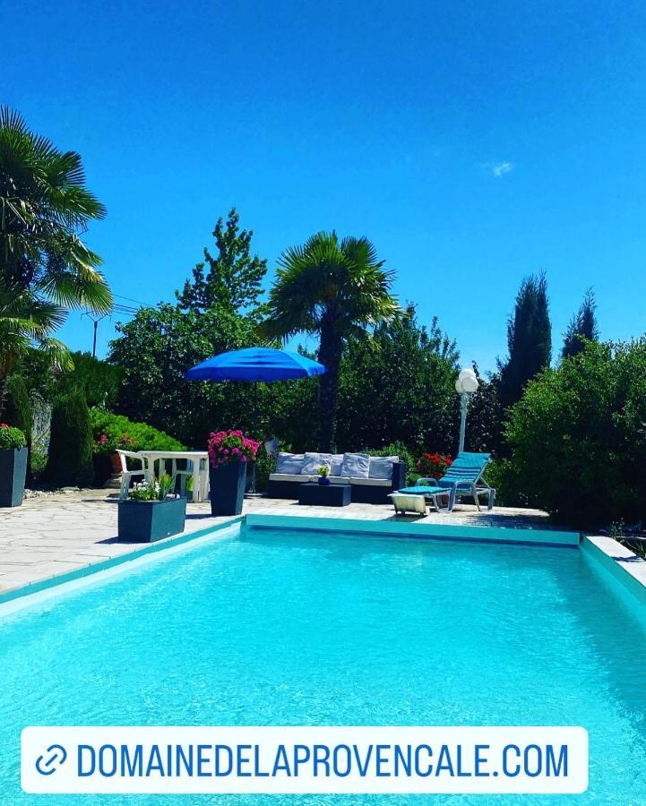 Domaine De La Provencale Bed & Breakfast Saint-Didier-de-la-Tour Екстериор снимка