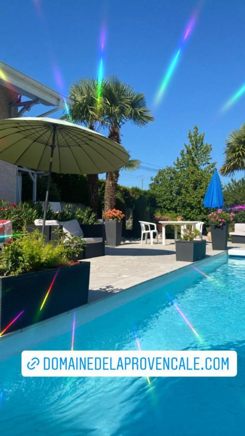Domaine De La Provencale Bed & Breakfast Saint-Didier-de-la-Tour Екстериор снимка
