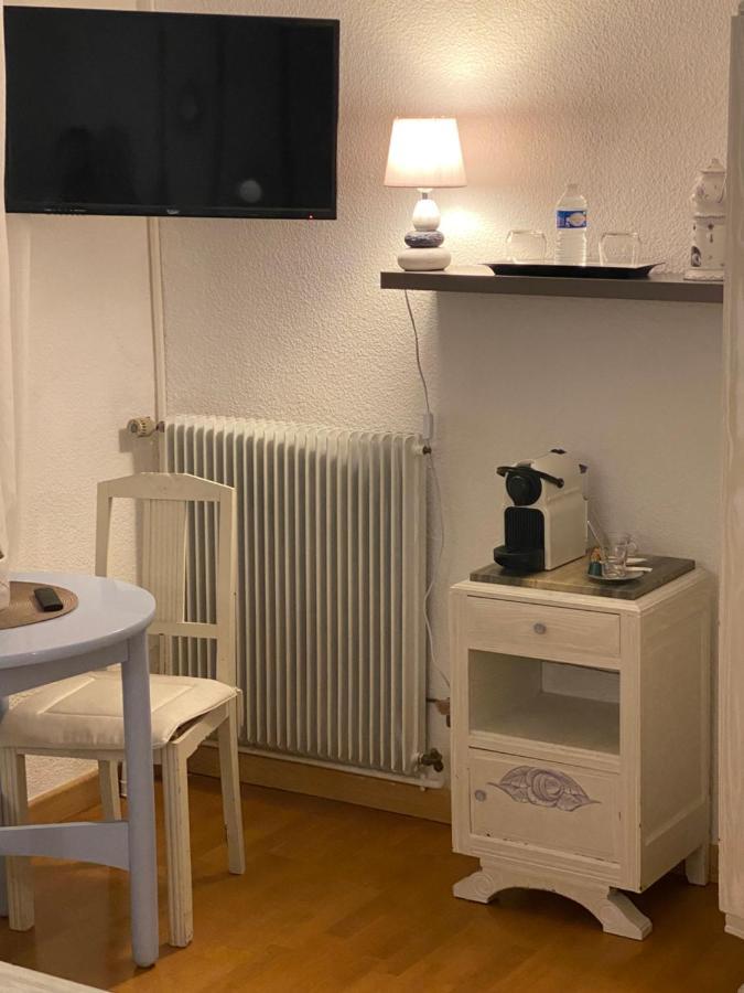 Domaine De La Provencale Bed & Breakfast Saint-Didier-de-la-Tour Екстериор снимка