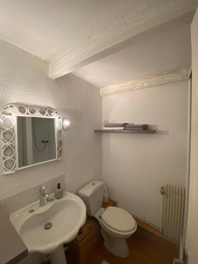 Domaine De La Provencale Bed & Breakfast Saint-Didier-de-la-Tour Екстериор снимка