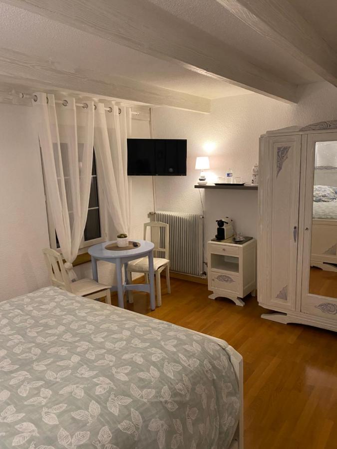 Domaine De La Provencale Bed & Breakfast Saint-Didier-de-la-Tour Екстериор снимка